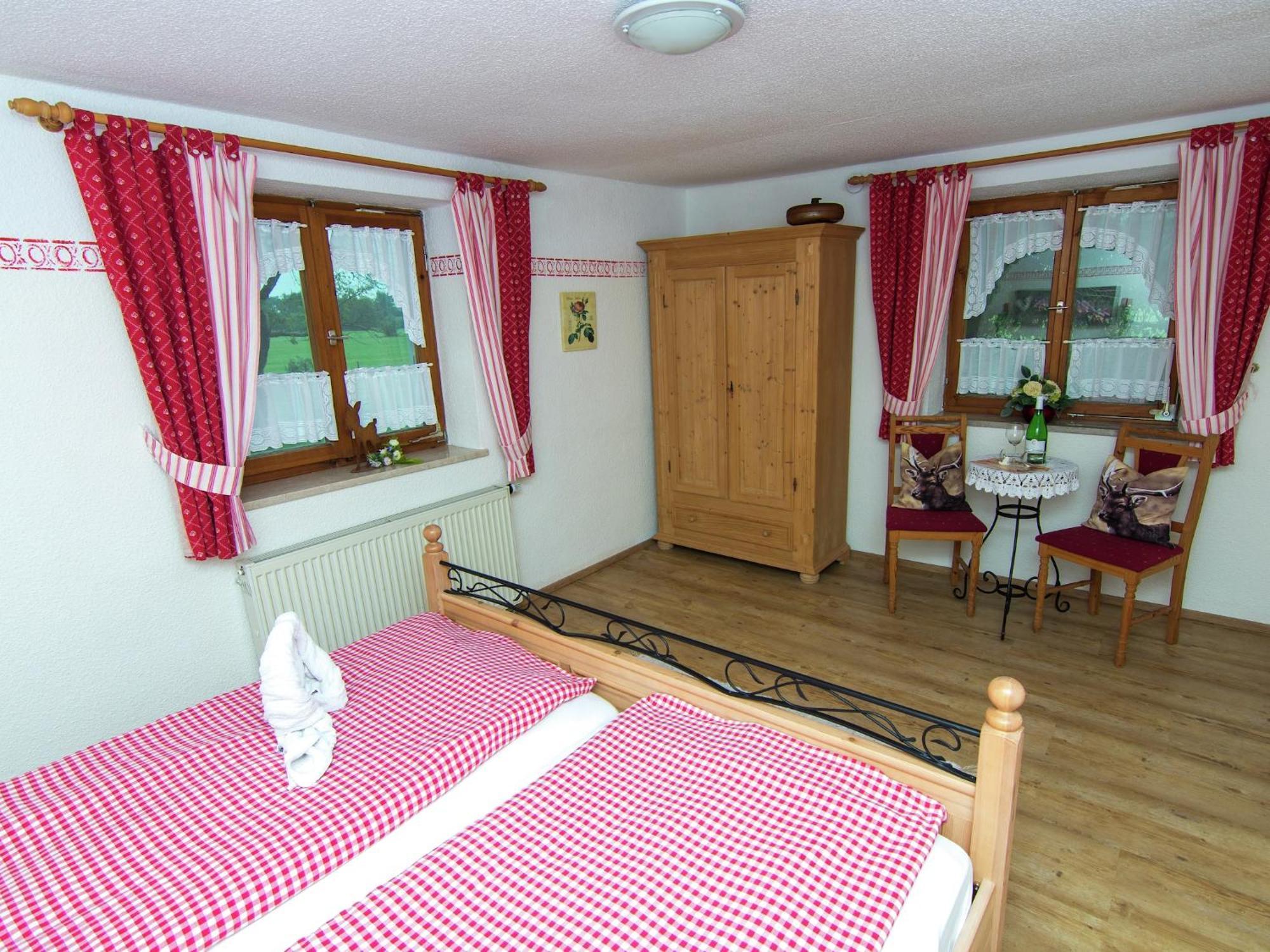 Alluring Holiday Home In Ubersee With Whirlpool Kültér fotó