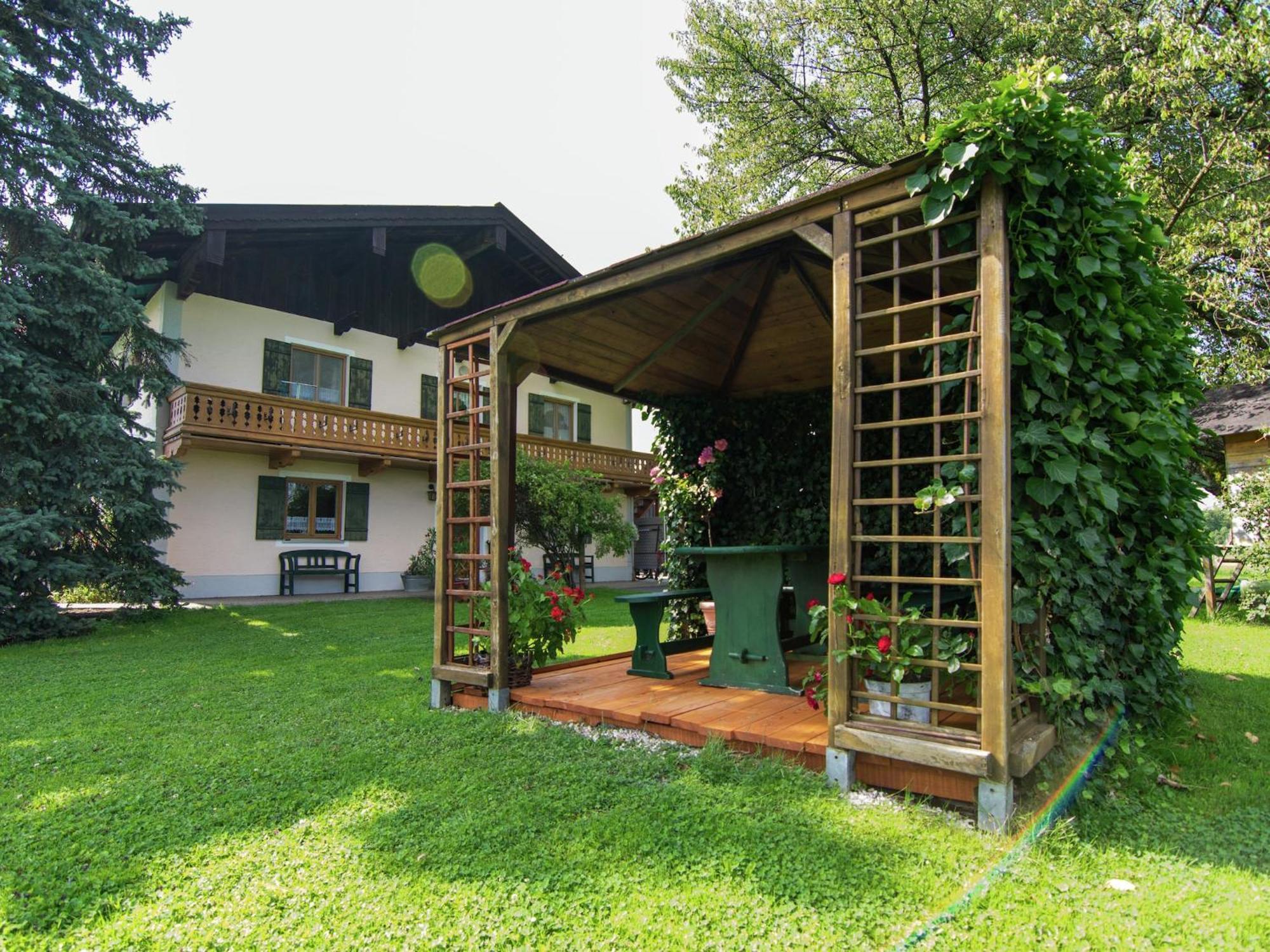 Alluring Holiday Home In Ubersee With Whirlpool Kültér fotó
