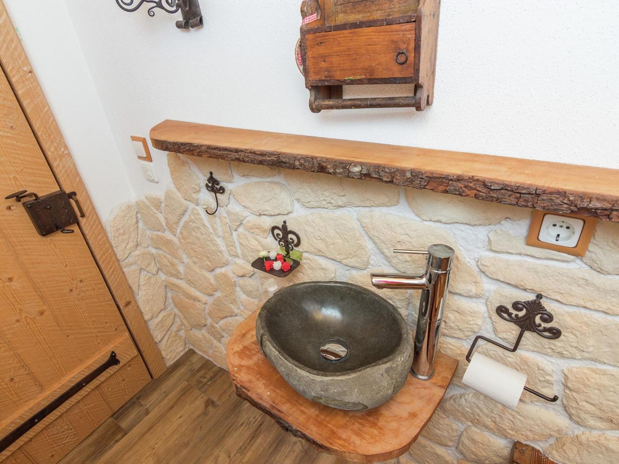 Alluring Holiday Home In Ubersee With Whirlpool Kültér fotó