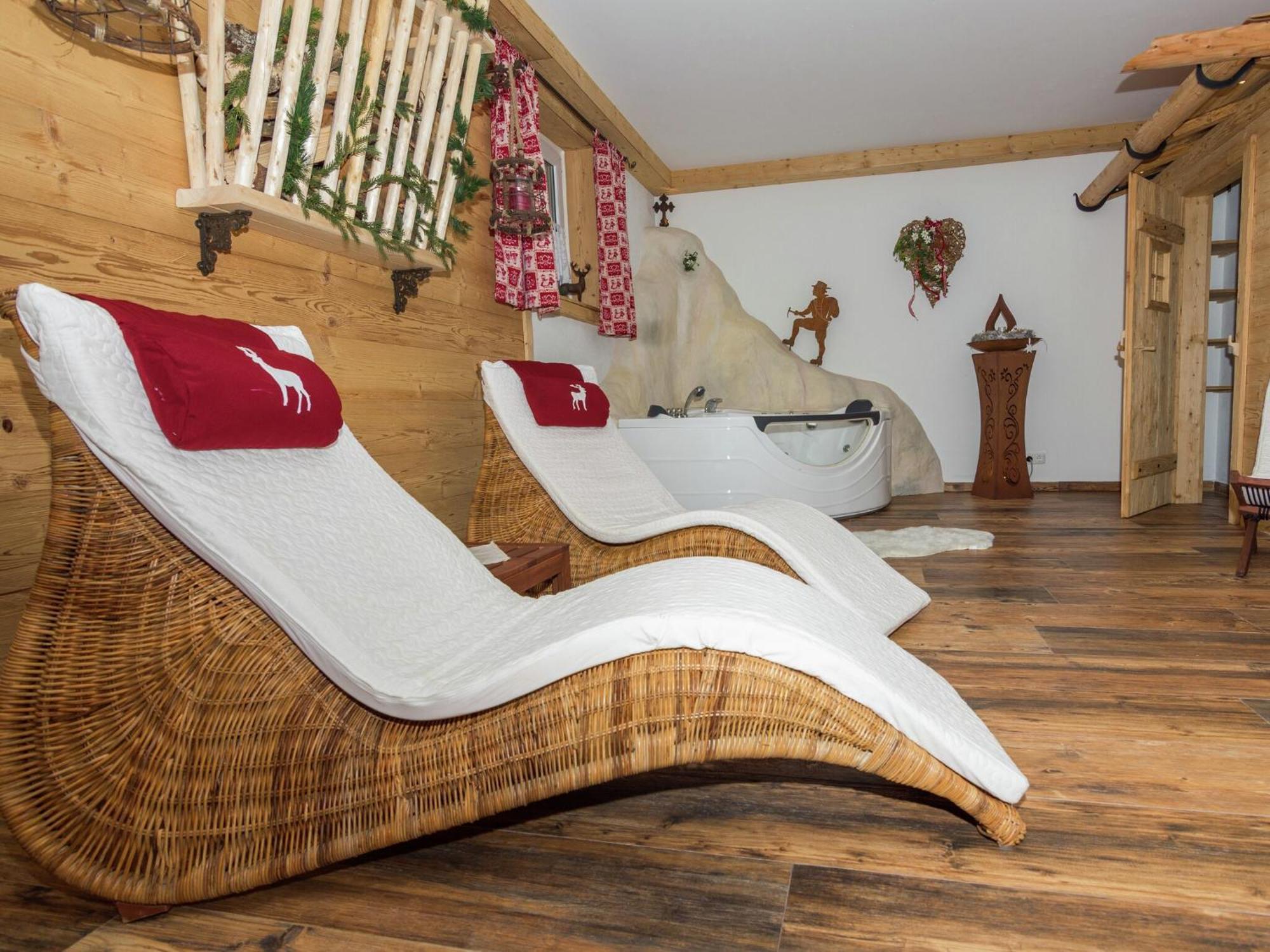 Alluring Holiday Home In Ubersee With Whirlpool Kültér fotó
