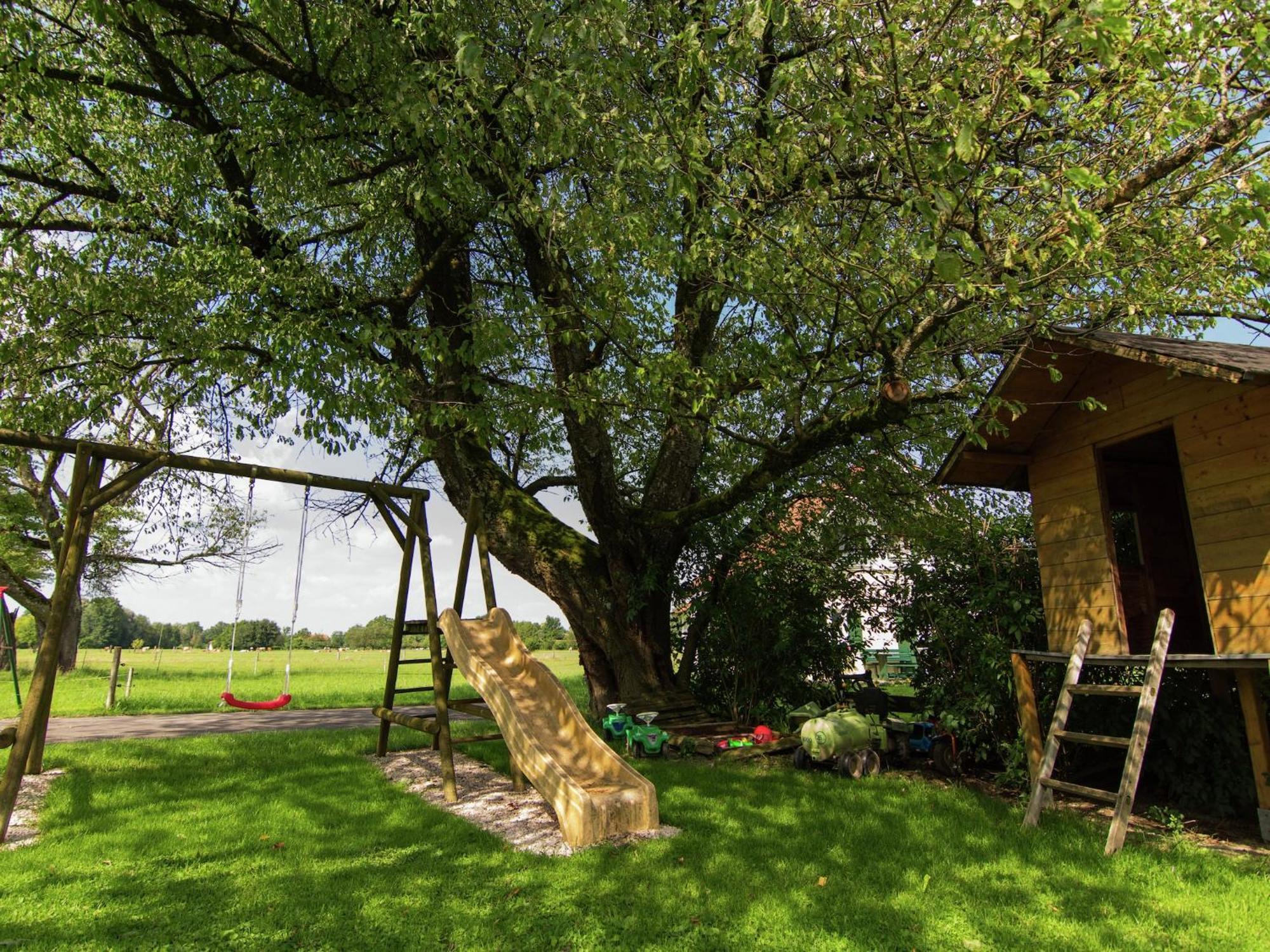 Alluring Holiday Home In Ubersee With Whirlpool Kültér fotó