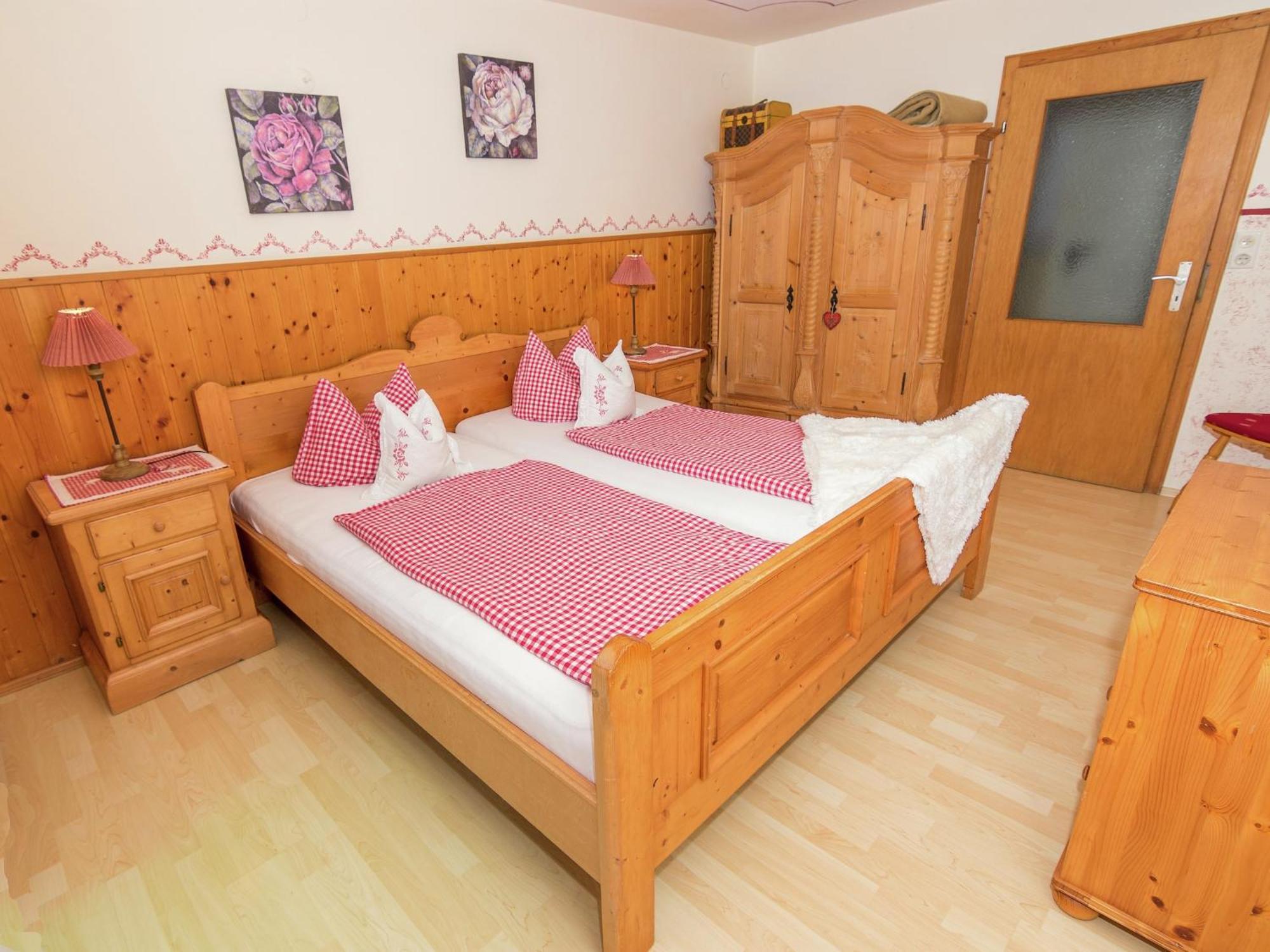 Alluring Holiday Home In Ubersee With Whirlpool Kültér fotó