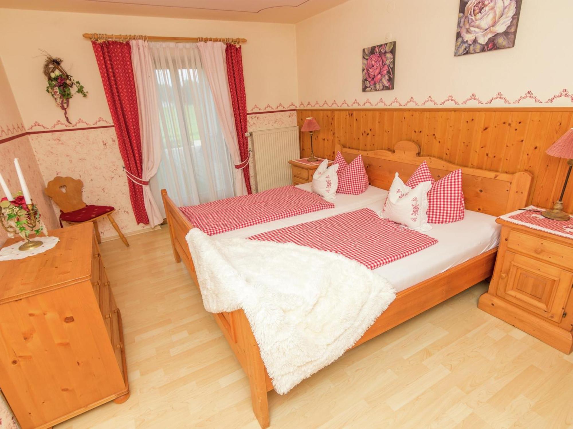 Alluring Holiday Home In Ubersee With Whirlpool Kültér fotó