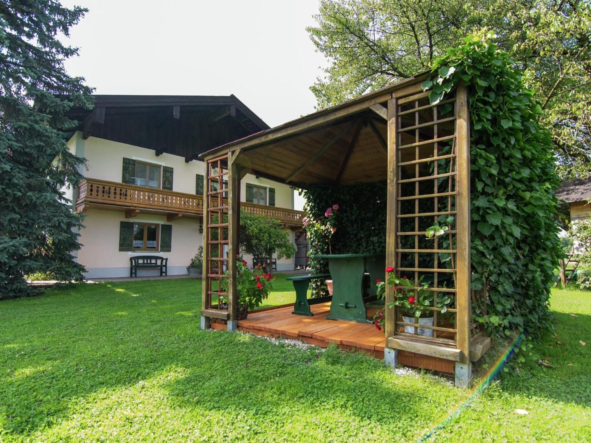 Alluring Holiday Home In Ubersee With Whirlpool Kültér fotó