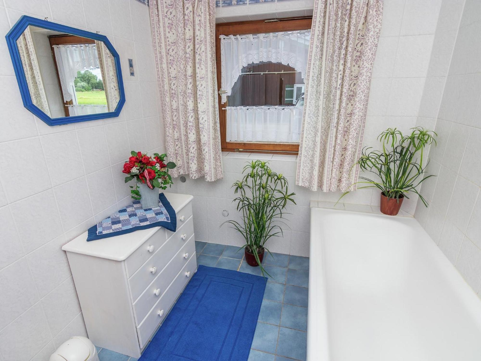Alluring Holiday Home In Ubersee With Whirlpool Kültér fotó